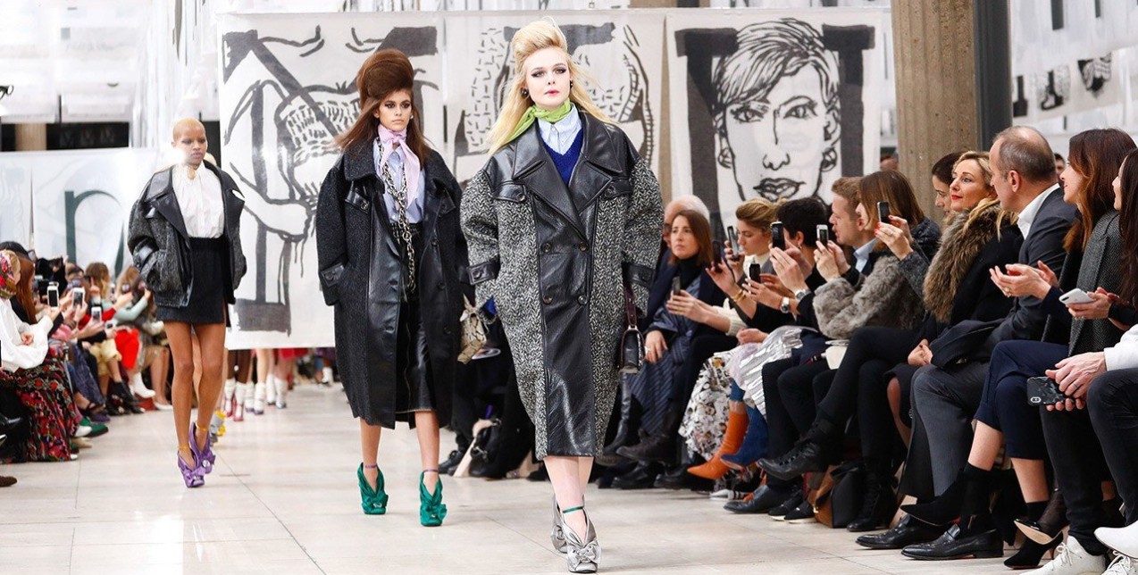 Coat mania: Τα παλτό που μπορείτε να αγοράσετε φέτος