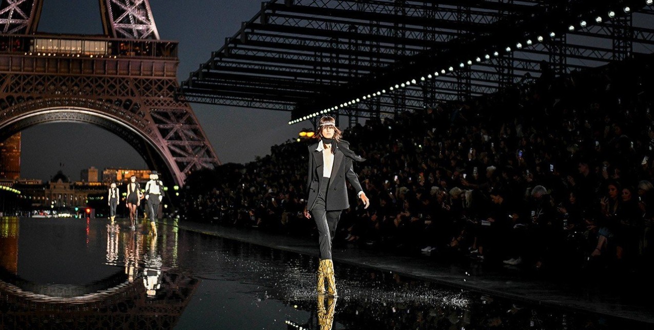 PFW: Το τροπικό show του Saint Laurent 