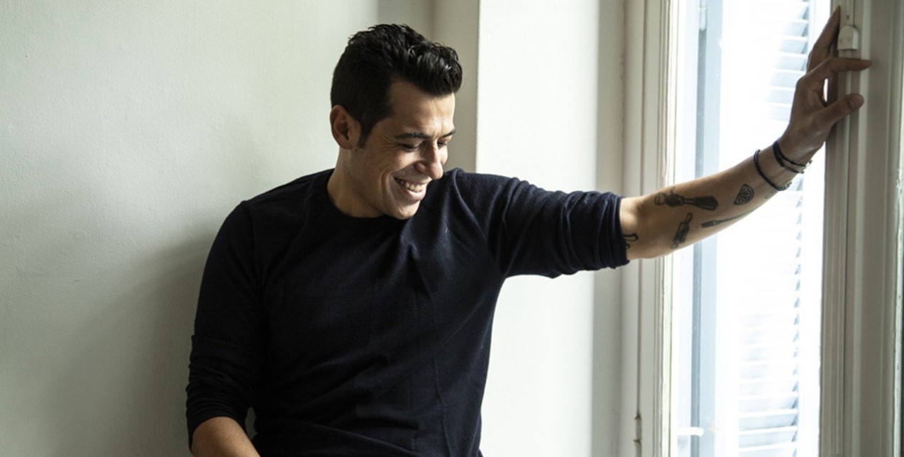 Νικόλας Στράγγας: Γνωρίστε καλύτερα τον κριτή του Bake off 