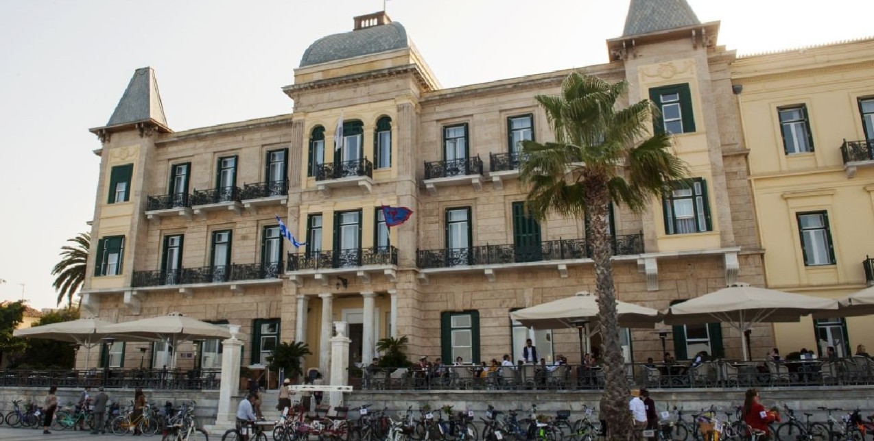 Στους vintage ρυθμούς του Tweed Run για 5η χρονιά οι Σπέτσες