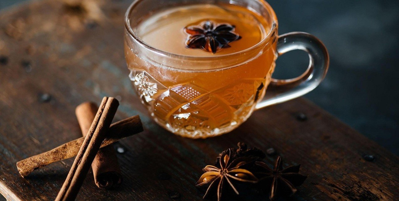 Τα εξαιρετικά hot cocktails που μπορείτε να φτιάξετε στο σπίτι
