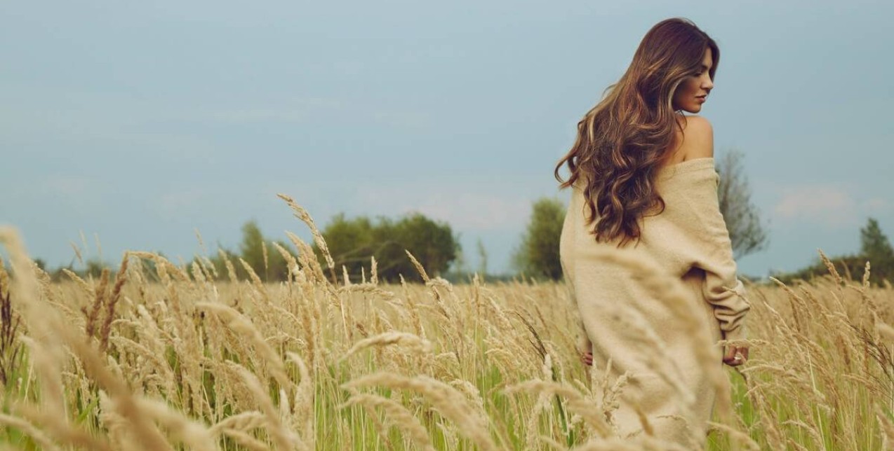 5 λάθη στα μαλλιά που σας κάνουν άθελά σας να φαίνεστε μεγαλύτερες 