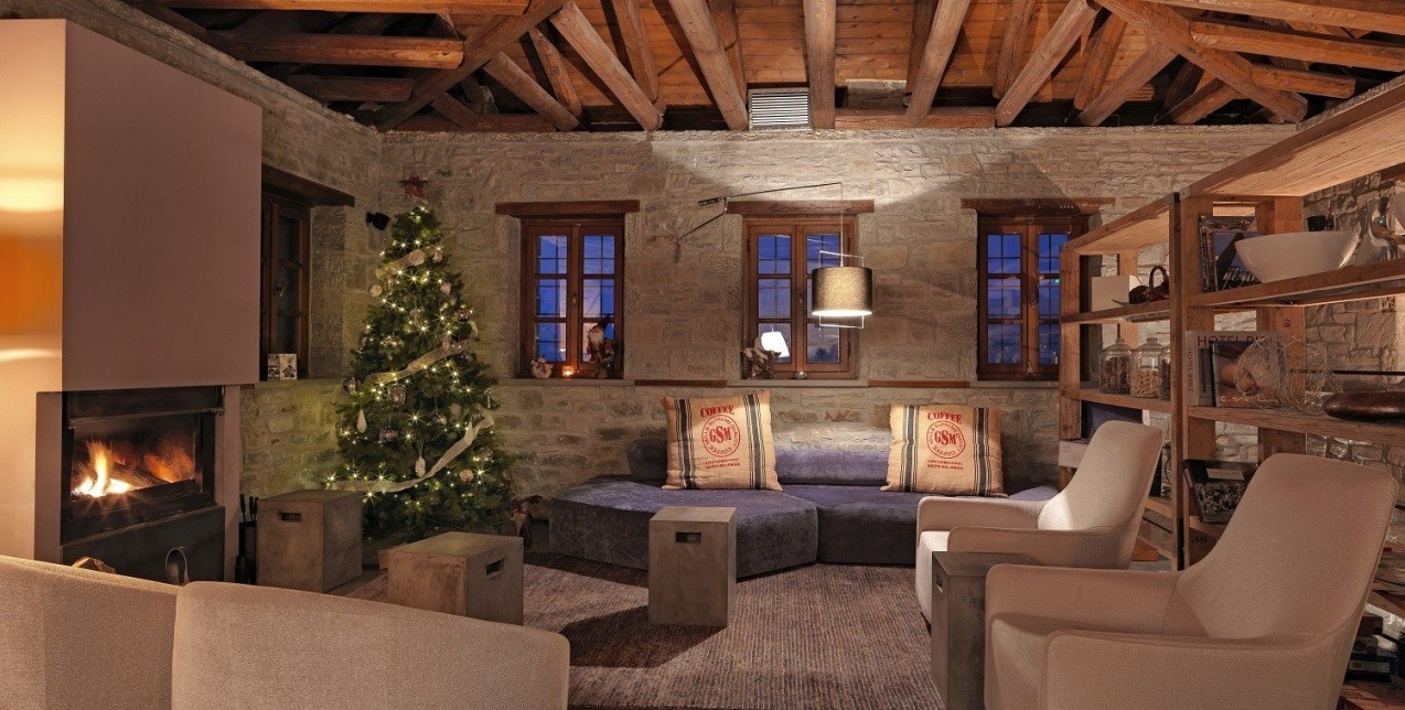 Δύο προτάσεις φιλοξενίας στην Ελλάδα που θα κάνουν τα Χριστούγεννα αξέχαστα