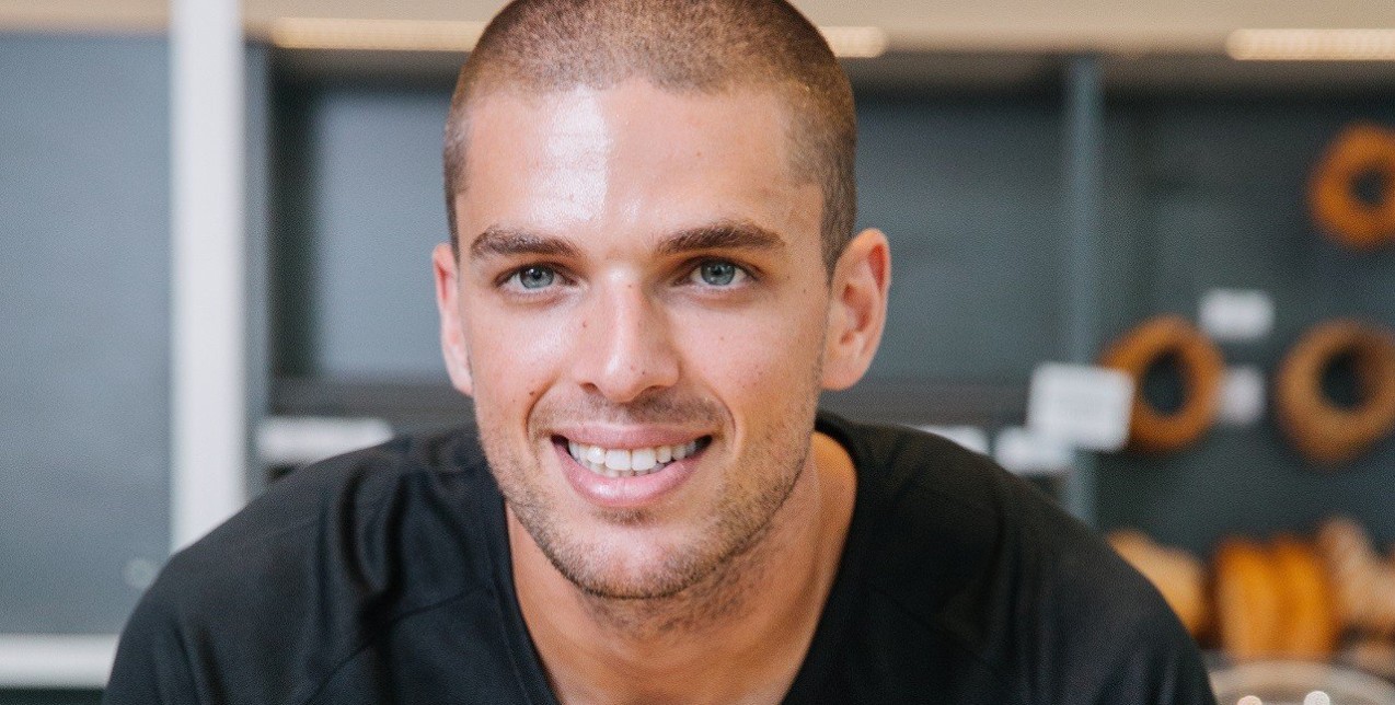 Ο Μάριος Γιαννάκου έχασε 50 κιλά και αγωνίζεται στην έρημο και την Ανταρκτική