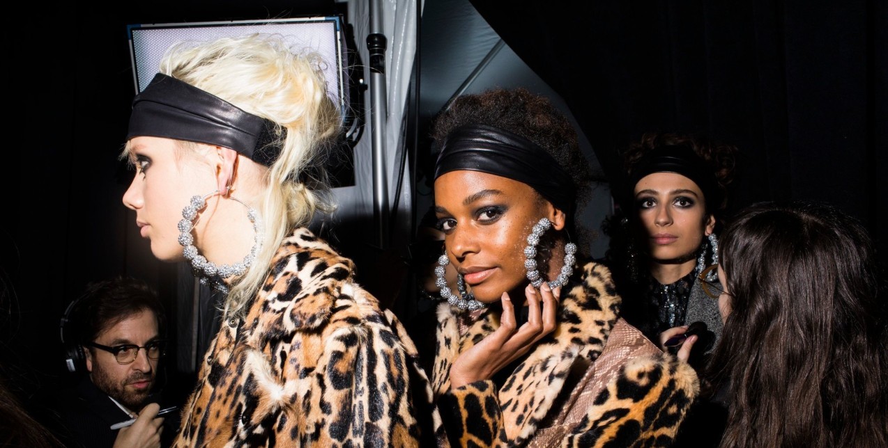 Αξεσουάρ για τα μαλλιά που θα απογειώσουν τα winter looks σας