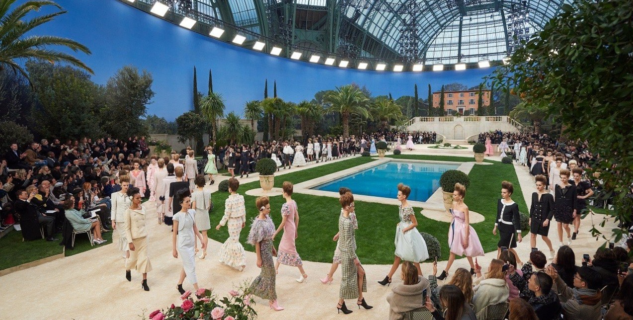 Paris Haute Couture Fashion Week: Τα looks που ξεχωρίσαμε μέχρι στιγμής