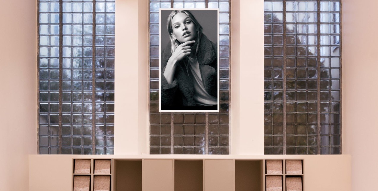 Ένα μινιμαλιστικό fashion concept store στη Στοκχόλμη που θα σας εντυπωσιάσει