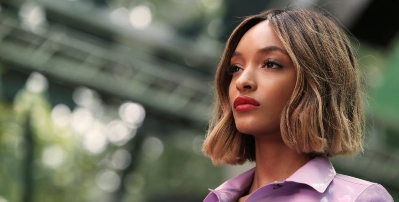 Αυτά τα 5 hairstyles θα σας κάνουν να δείχνετε 10 χρόνια νεότερες 