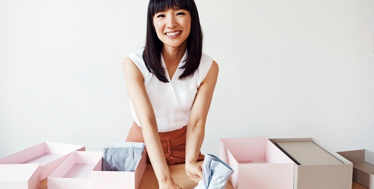 Η guru της οργάνωσης Marie Kondo αποκαλύπτει πώς θα βάλετε τάξη στο σπίτι