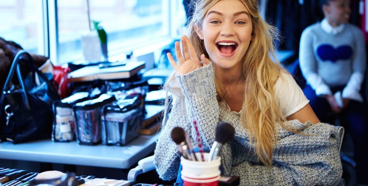 Καθαρίστε τα πινέλα του μακιγιάζ σε μόλις 4 απλά βήματα 