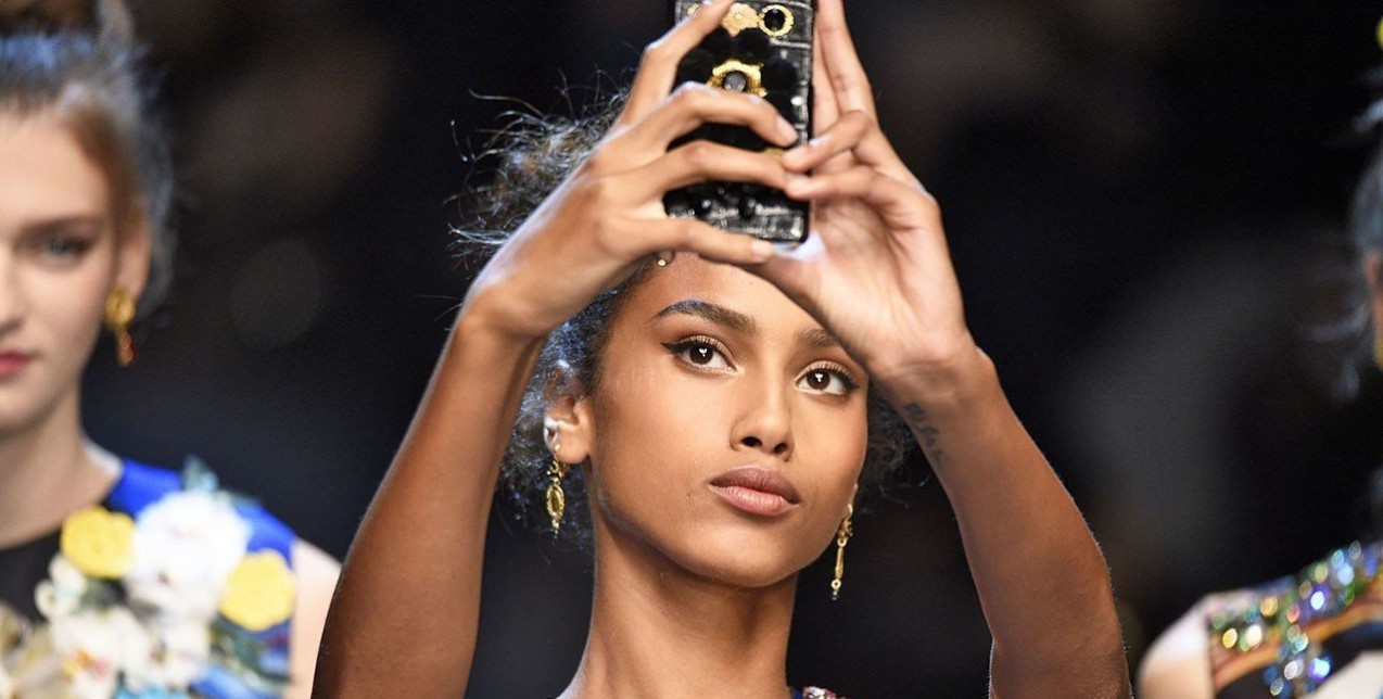 Αυτά τα 6 foundations υπόσχονται να απογειώσουν τις selfies σας