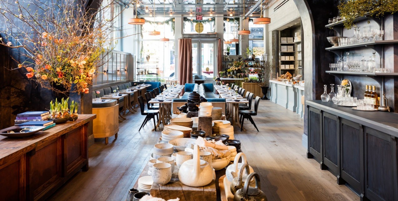 Ένα εστιατόριο στη Νέα Υόρκη που μοιάζει με κήπο θα σας συναρπάσει