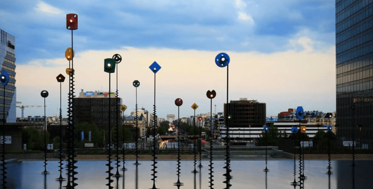 Ο Έλληνας γλύπτης Takis τιμάται από την Tate Modern