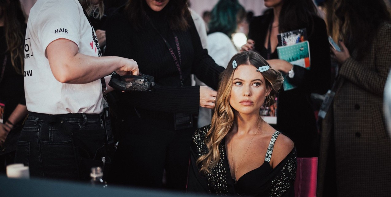 Μακριά μαλλιά πιο εύκολα και γρήγορα; 8 tips που θα βοηθήσουν