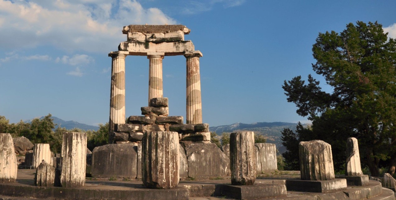 Το road trip  στους υπέροχους Δελφούς αποτελεί μοναδική εμπειρία