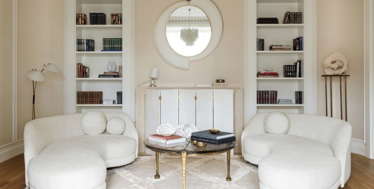 Περιηγηθείτε στο κομψό και φωτεινό, vintage διαμέρισμα ενός συγγραφέα