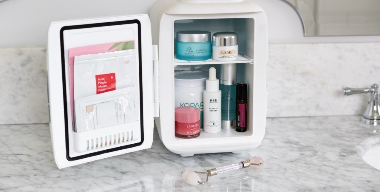 Μάθετε τα πάντα για τα beauty fridges που βλέπουμε παντού στο Instagram