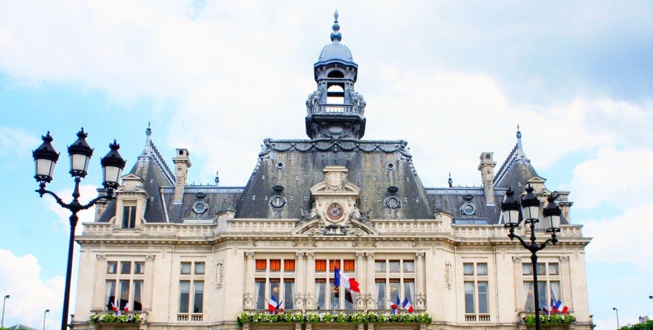 Ανακαλύψτε μια παραμυθένια πόλη στη Γαλλία που ίσως να μη γνωρίζατε