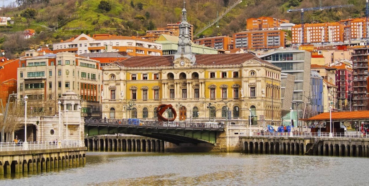 Σαν παραμύθι: Ταξιδέψτε στη μαγευτική Χώρα των Βάσκων