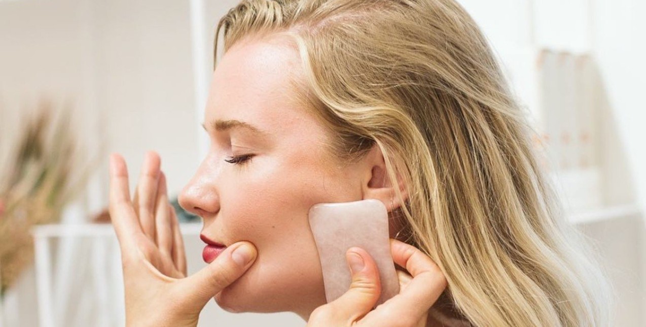 Νεανική και σφριγηλή επιδερμίδα με αυτό το θαυματουργό εργαλείο ομορφιάς