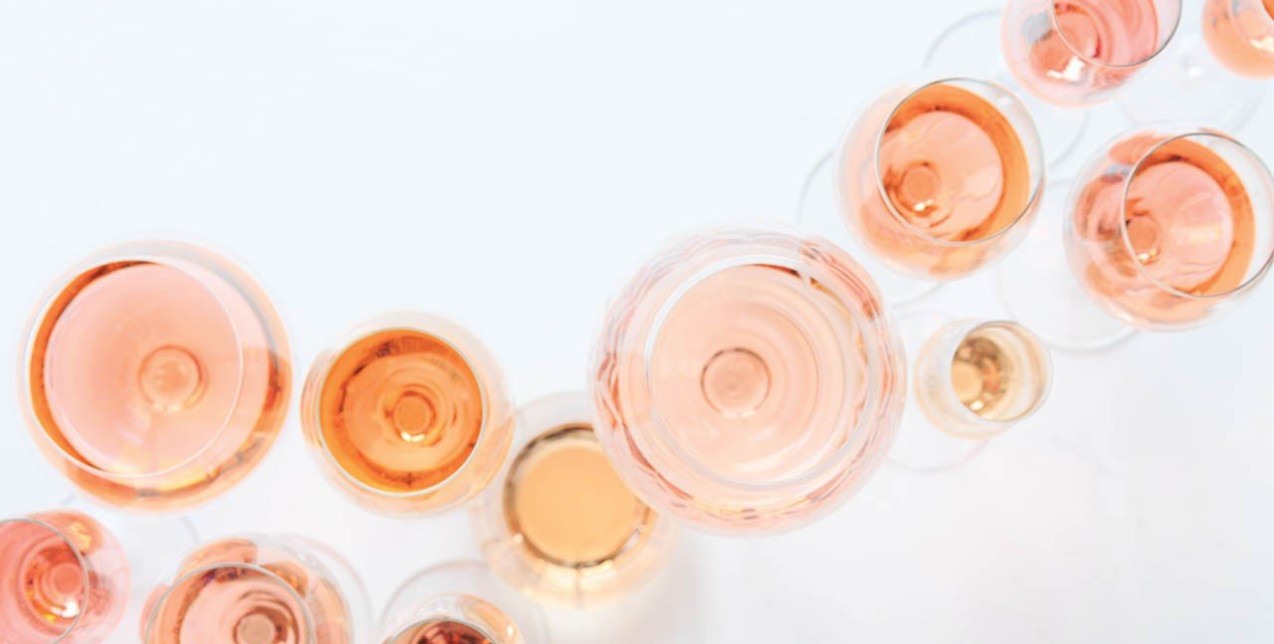 Πώς το ροζέ κρασί κατέληξε να γίνει δυνατός αντίπαλος του λευκού;