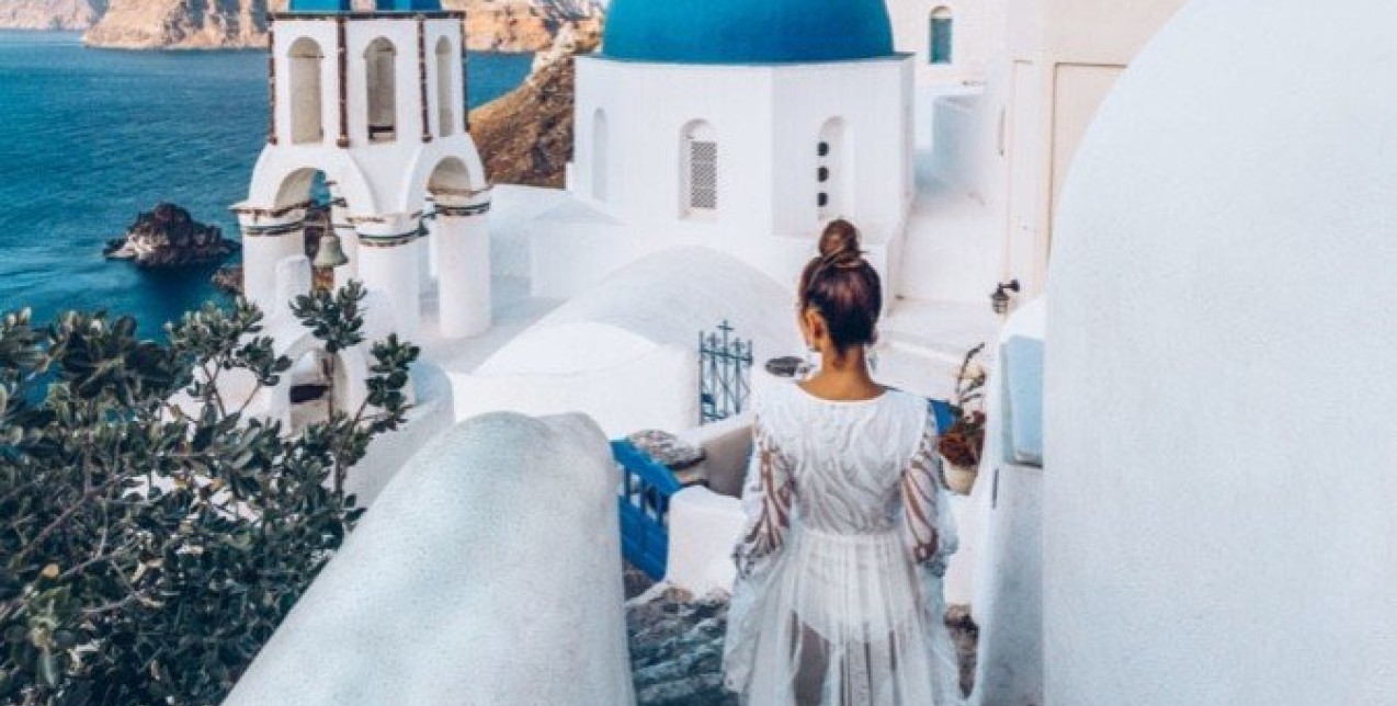 Τι φορούν οι influencers στις καλοκαιρινές τους διακοπές ανάλογα τον προορισμό