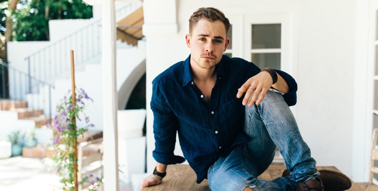5 λόγοι που ο Dacre Montgomery είναι ο νέος γόης του Hollywood