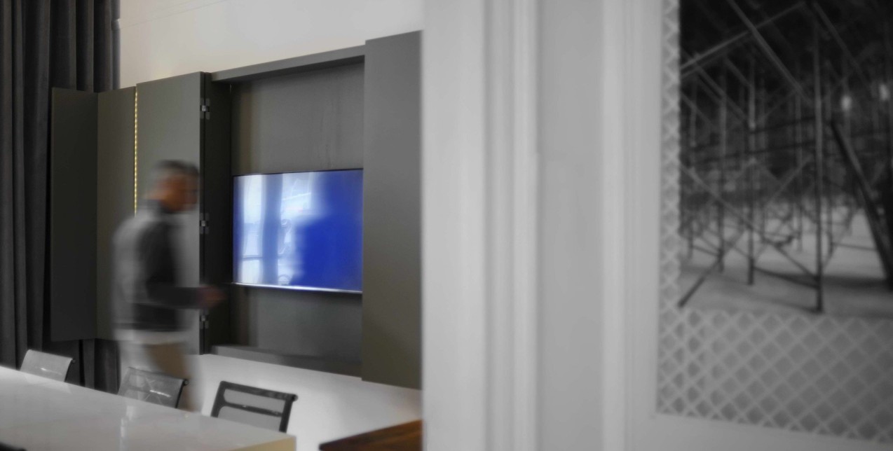 Old meets new: Το αρχιτεκτονικό γραφείο του Άκη Μπογδάνου 