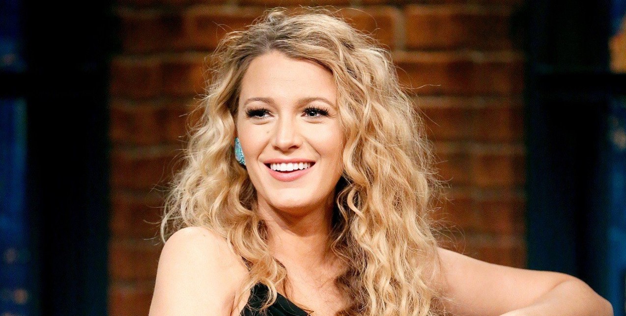 Ανακαλύψτε 5 ιδιαίτερα χτενίσματα για σγουρά μαλλιά