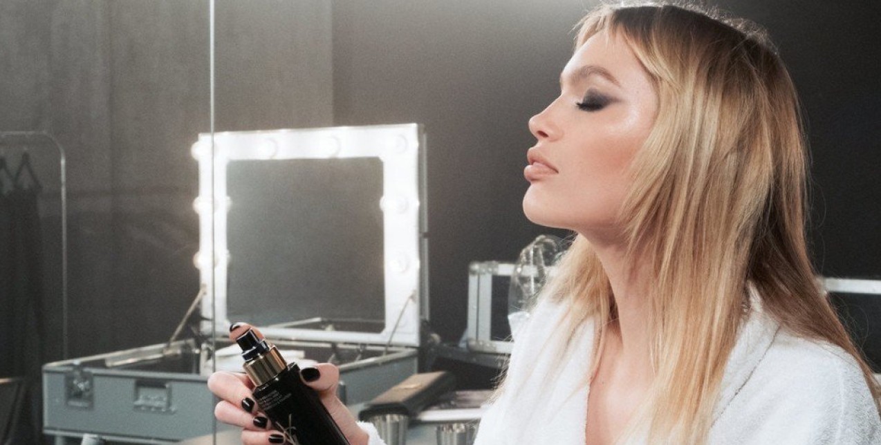 8+1 top setting sprays που θα κάνουν το makeup σας να διαρκέσει όλη μέρα 