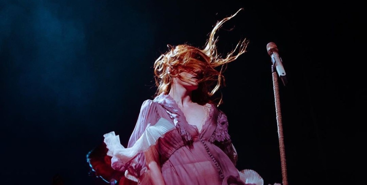 Η απίθανη Florence Welsh στο Ηρώδειο κι ό,τι άλλο ξεχωρίσαμε αυτήν την εβδομάδα