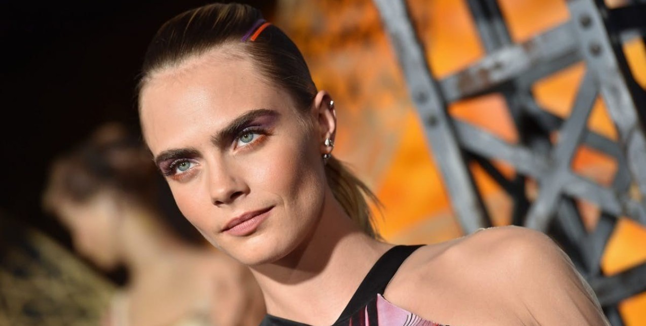 Αντιγράψτε βήμα-βήμα το μακιγιάζ της Cara Delevingne στην πρεμιέρα της νέας της σειράς