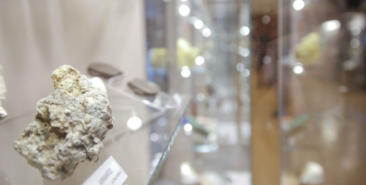 Η έκθεση που προβάλλει τη σημασία των ορυκτών για τη δημιουργία του κόσμου στη Θεσσαλονίκη