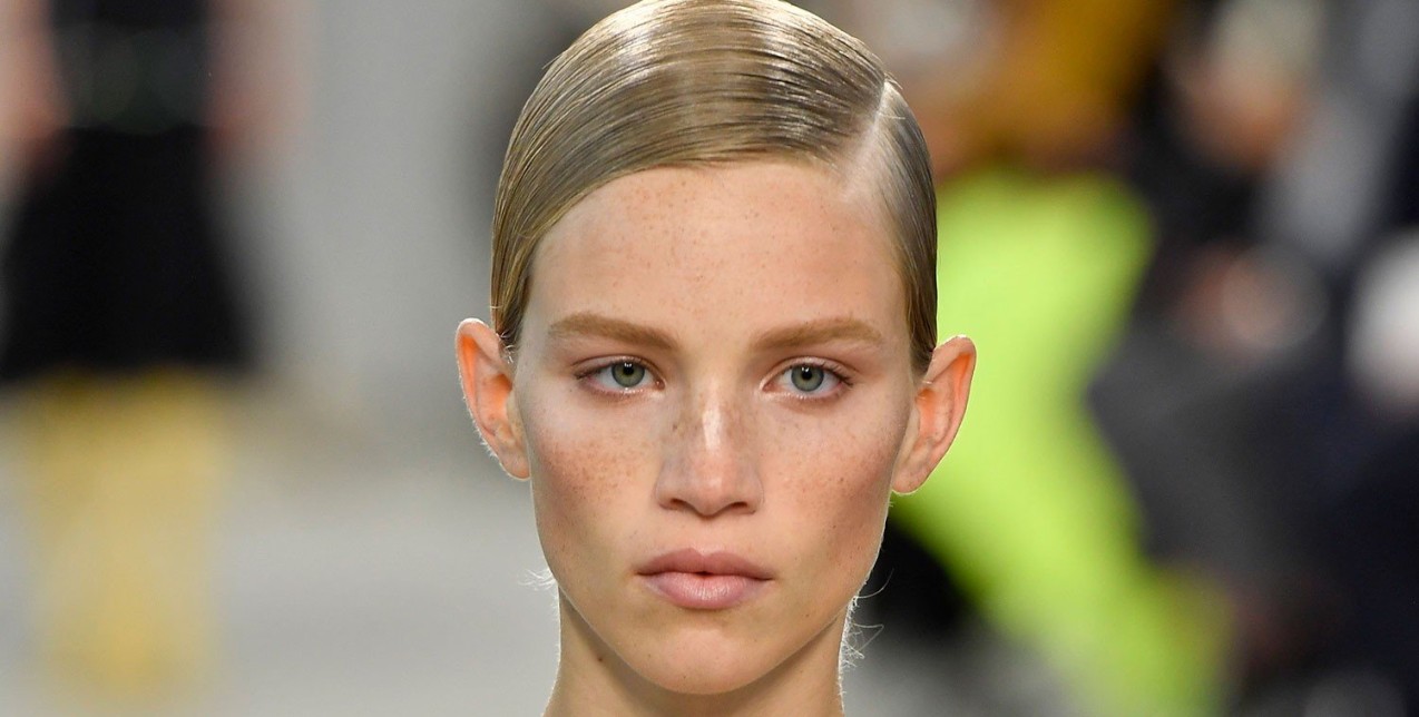 PFW: Τα hair looks που ξεχωρίσαμε και θα υιοθετήσουμε άμεσα