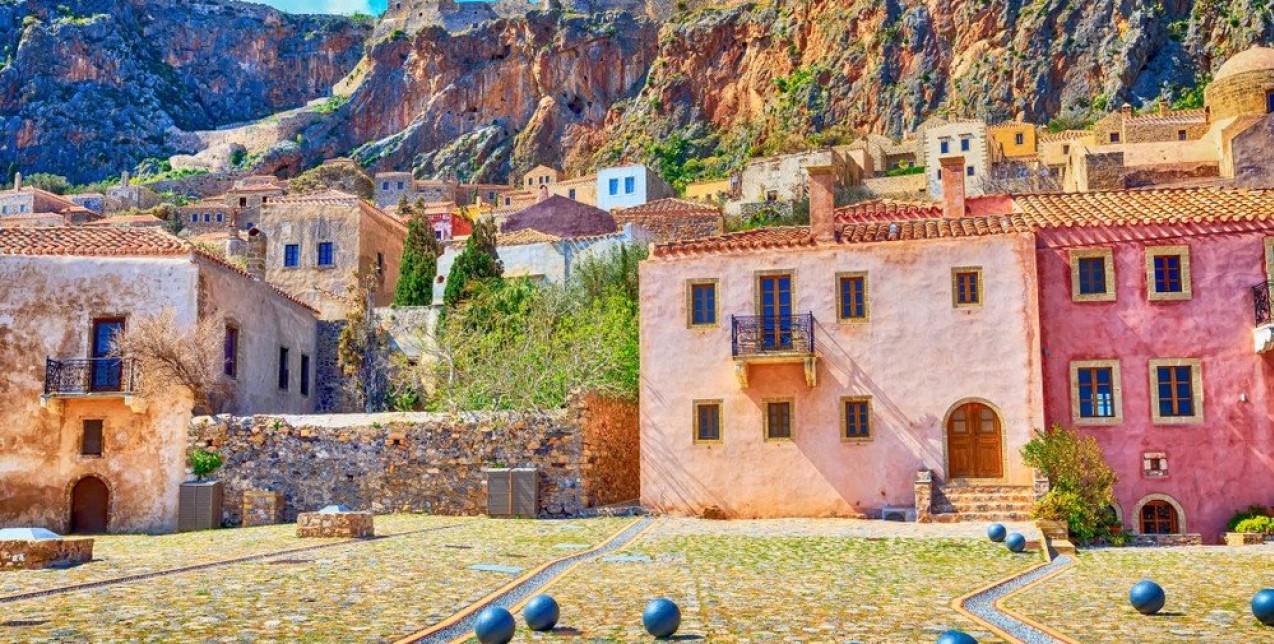 Roadtrip στην Πελοπόννησο: Ένα ταξίδι που πρέπει να κάνετε με τον σύντροφό σας