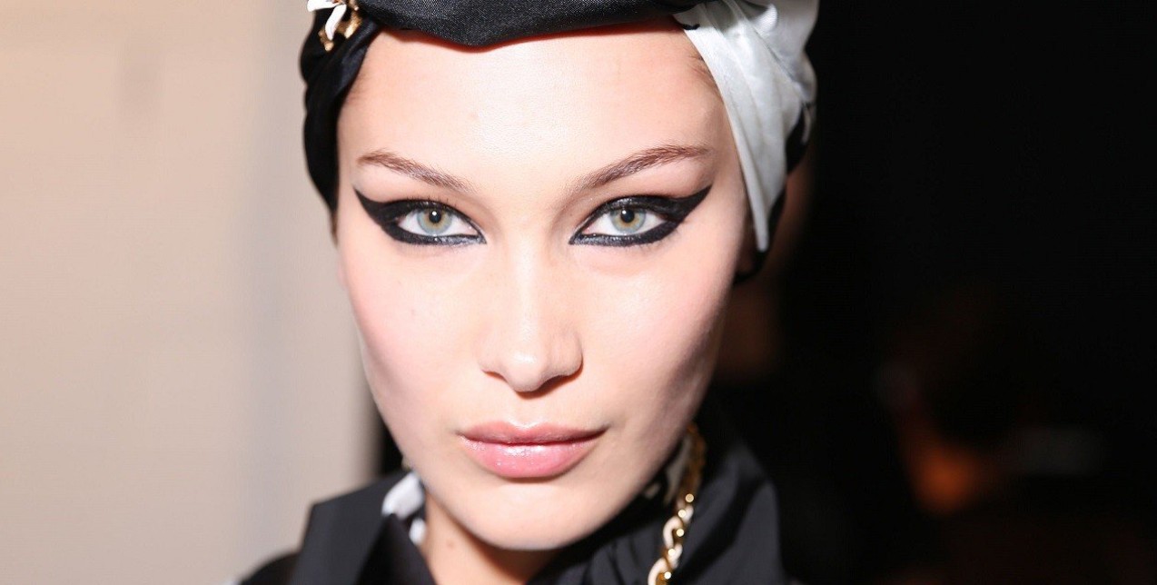 3 απλά και γρήγορα makeup looks με eyeliner που μπορείτε να πετύχετε όλες 