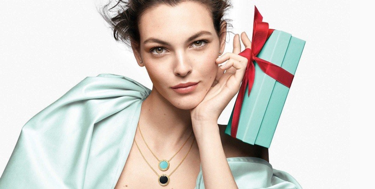 Beauty Giveaway: Αποκτήστε τα πιο χριστουγεννιάτικα gift sets που θα ενθουσιάσουν τις λάτρεις της ομορφιάς  