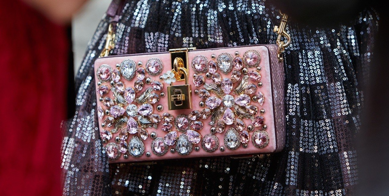 Τα party τσαντάκια που θα απογειώσουν τις εμφανίσεις σας 