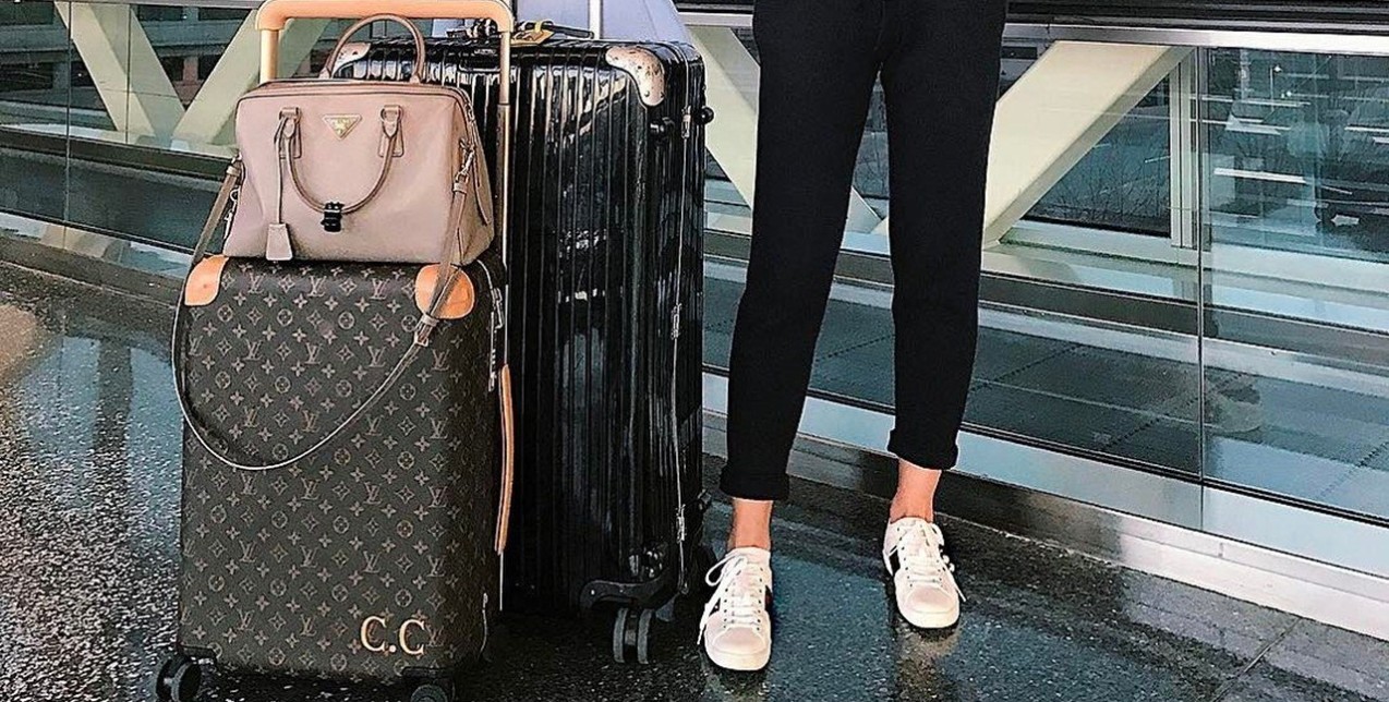 Airport Look: Τι δεν πρέπει να φορέσετε στο αεροδρόμιο