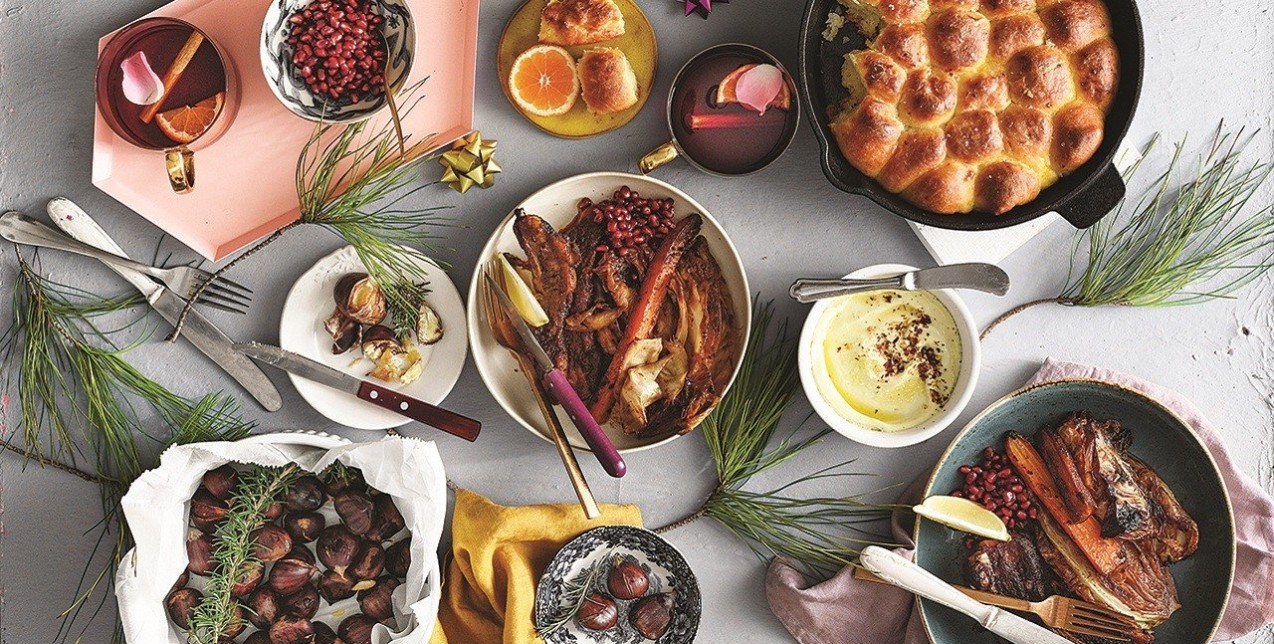 Comfort Christmas: Αυτές είναι οι συνταγές που θα μαγειρέψουμε φέτος για ένα υπέροχο γιορτινό τραπέζι 
