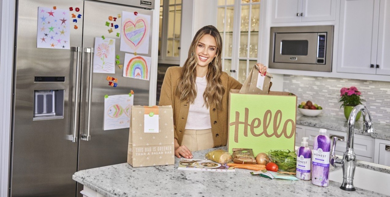 Δείτε τι βάζουν 10+1 celebrities στις σαλάτες τους και δοκιμάστε νέες απολαυστικές συνταγές για απώλεια βάρους 