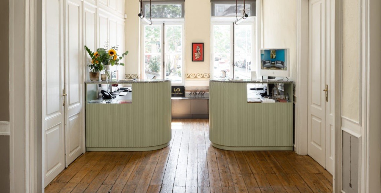 Το Karipeion Melathron στην Άνω Πόλη στεγάζει με υπέροχο τρόπο ένα αρχιτεκτονικό studio