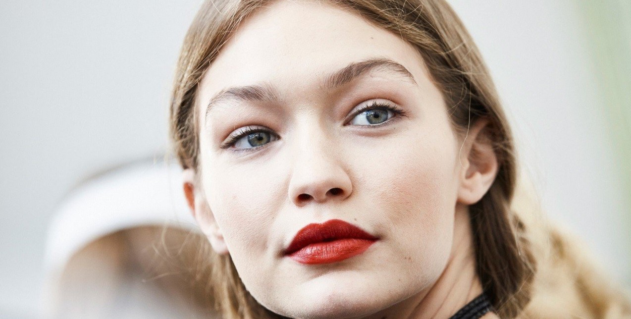 Τα 4 πιο hot βραδινά μακιγιάζ που είναι ιδανικά για ραντεβού 