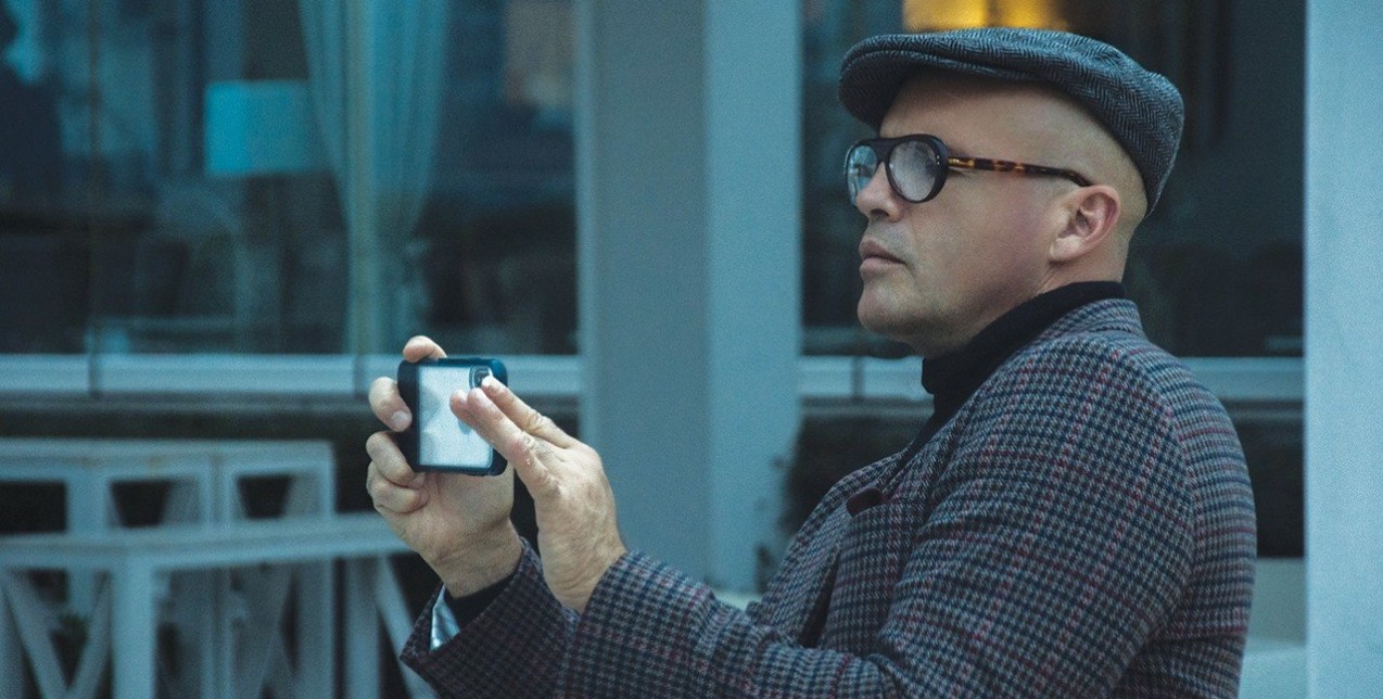 O  διασημότερος «κακός» του Hollywood, Billy Zane μας μίλησε αποκλειστικά για μια νέα επιχειρηματική πραγματικότητα και για την τέχνη που δημιουργεί με την ελληνική ψυχή του