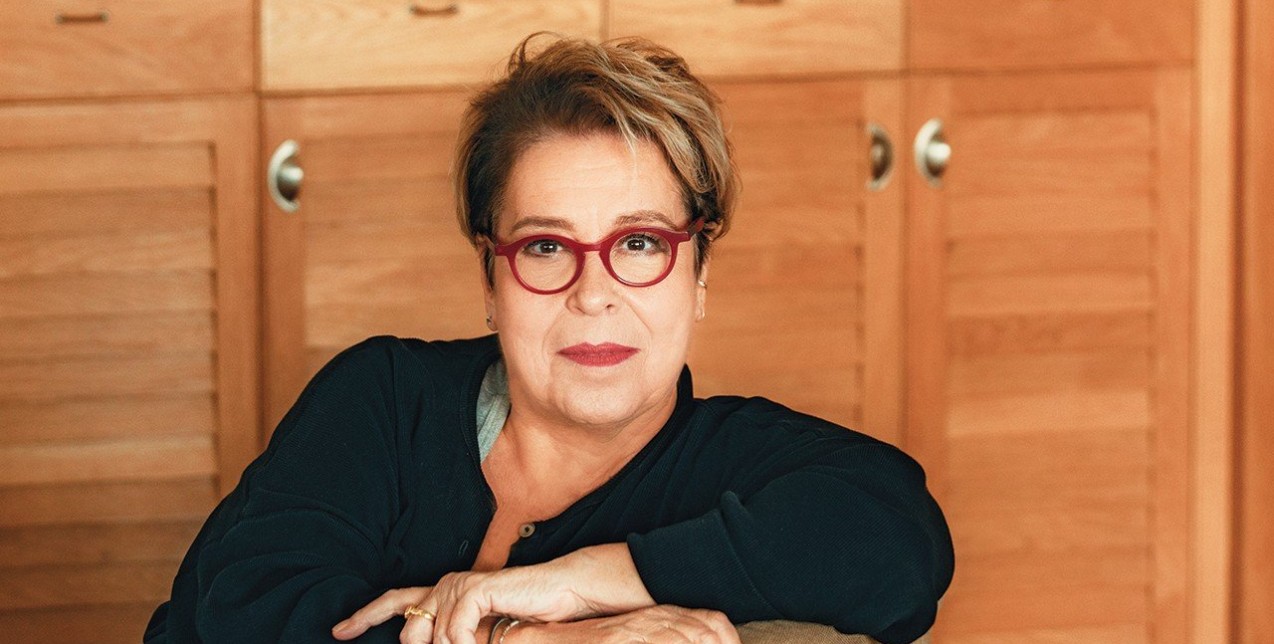 Η Δήμητρα Γαλάνη μας μιλάει για τη διαχρονική αξία της pop μουσικής, τον έρωτα και τον σκοταδισμό της εποχής 