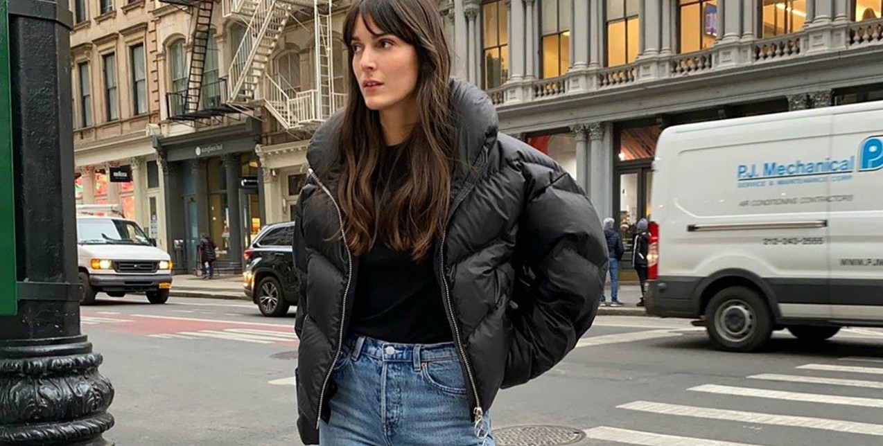Πώς θα φτιάξετε κομψά σύνολα με τα φουσκωτά puffer jackets 