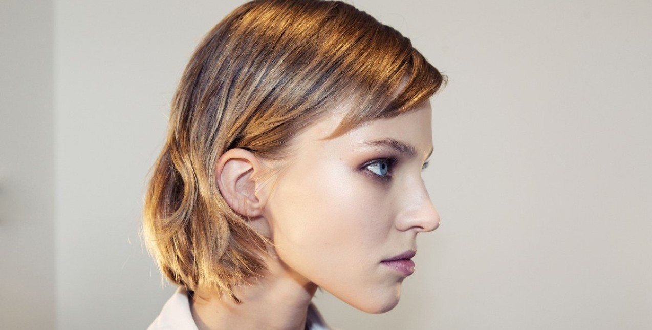 Πώς θα ανοίξετε το χρώμα των μαλλιών σας με φυσικούς τρόπους