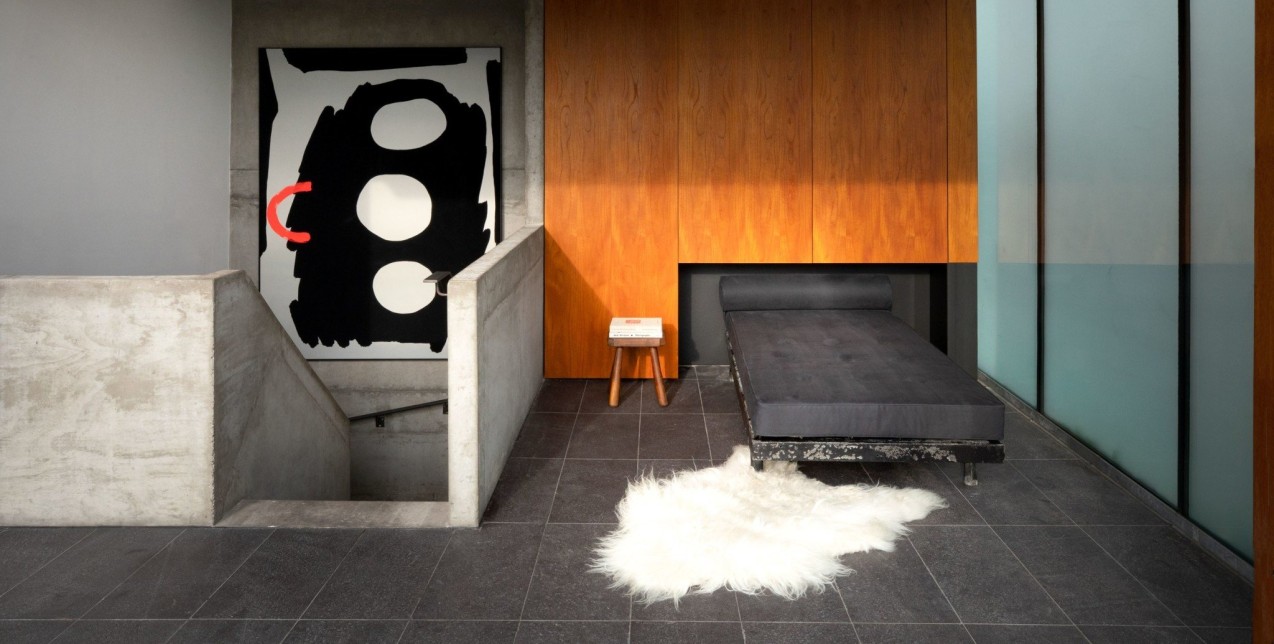 Το σπίτι του fashion designer Han Chong στο Λονδίνο είναι ένα ήρεμο καταφύγιο