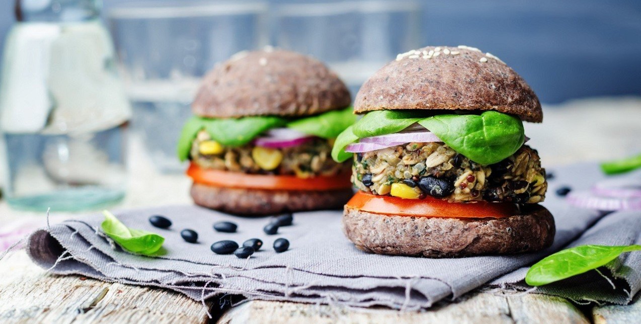 Veganism & Vegetarianism: Αξίζει να επενδύσετε στις ολοένα αυξανόμενες τάσεις διατροφής;