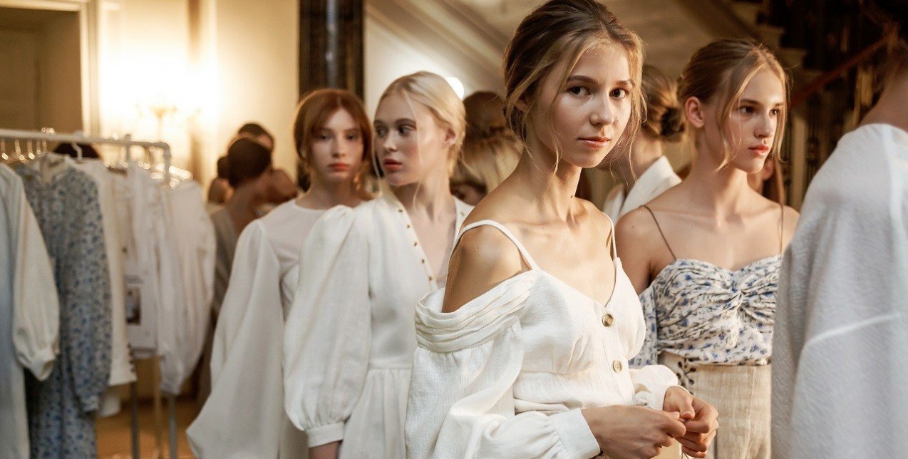 New Year, New Me: Αλλάξτε τα μαλλιά σας σύμφωνα με τις συμβουλές των ειδικών 